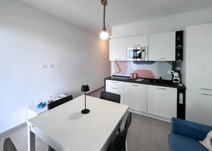 1 Bedroom Gorgeous In * Isola Rossa